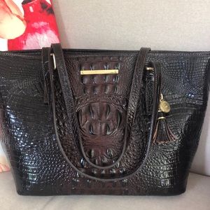 Like new Brahmin satchel